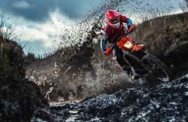 IM电竞体育平台-Doinb迎来十二赛季高光表现，尤文图斯球迷沸腾！