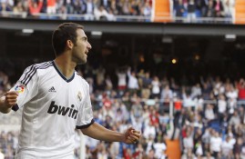 电子竞技app官方网-德约科维奇在加拿大队比赛中高光表现，战术调整引发热议！